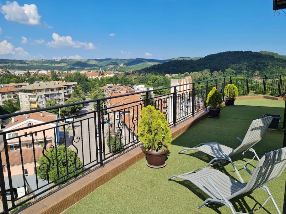 Unique Studio- Great Balcony And View! Parking Possibility! เวลีคอเทอร์โนโว ภายนอก รูปภาพ