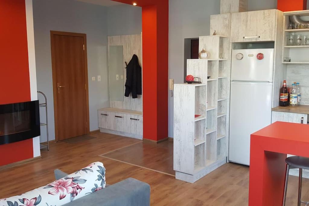 Unique Studio- Great Balcony And View! Parking Possibility! เวลีคอเทอร์โนโว ภายนอก รูปภาพ
