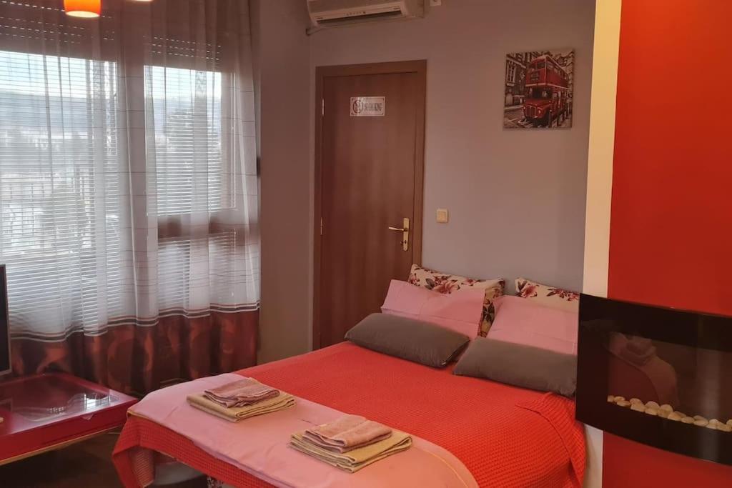 Unique Studio- Great Balcony And View! Parking Possibility! เวลีคอเทอร์โนโว ภายนอก รูปภาพ